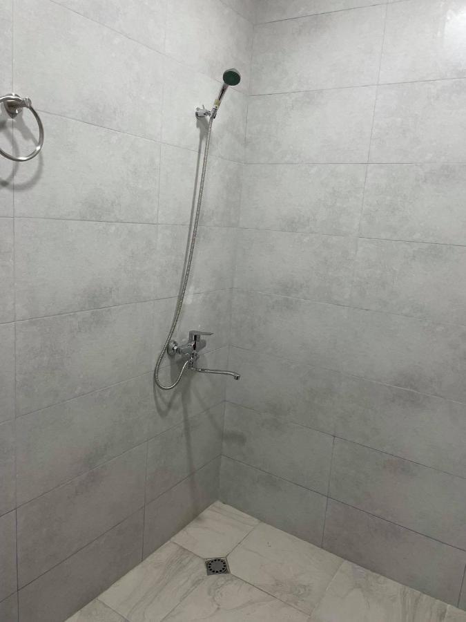 Hotel Shogi Zugdidi Bagian luar foto