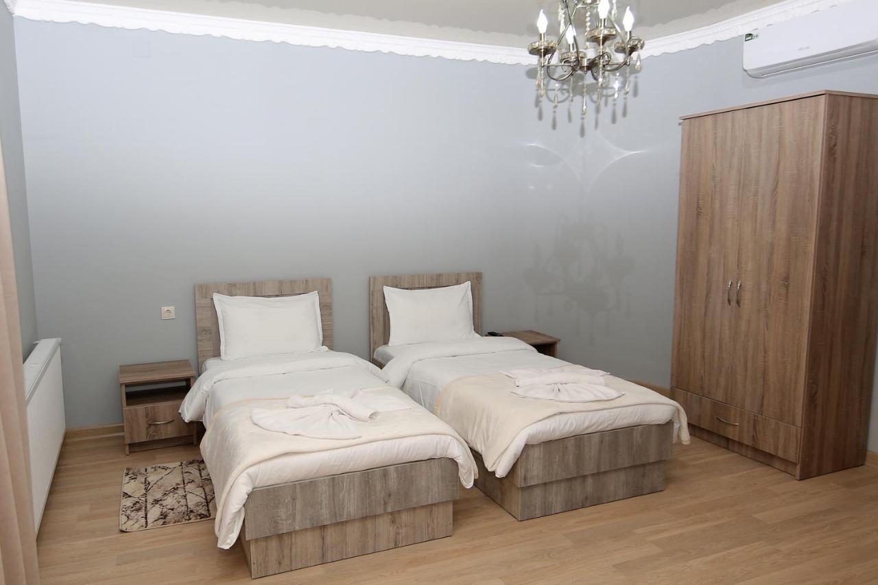 Hotel Shogi Zugdidi Bagian luar foto