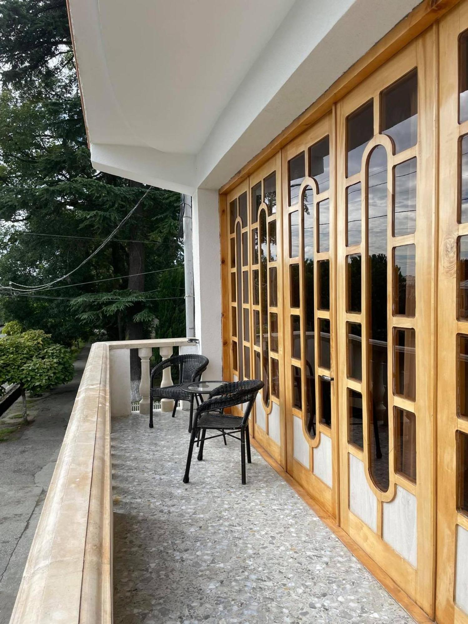 Hotel Shogi Zugdidi Bagian luar foto