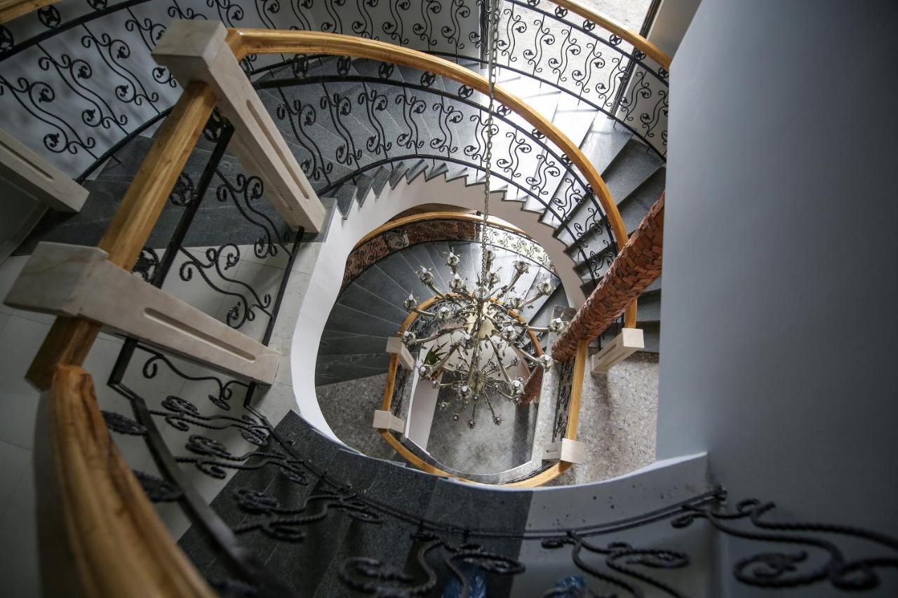 Hotel Shogi Zugdidi Bagian luar foto