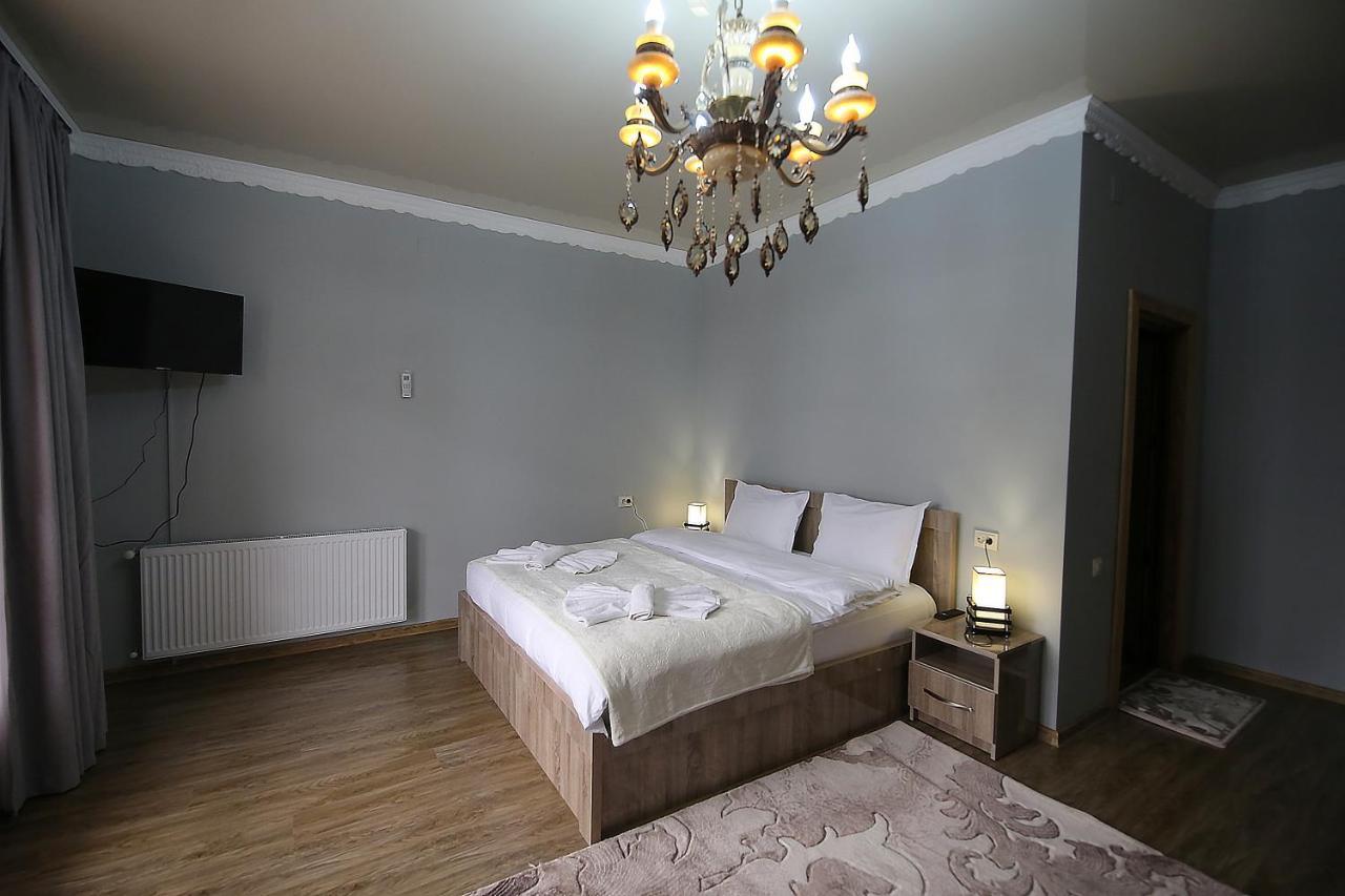 Hotel Shogi Zugdidi Bagian luar foto